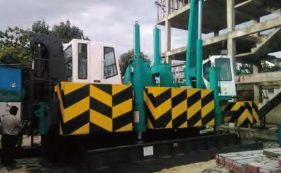 Scène de la construction en Birmanie